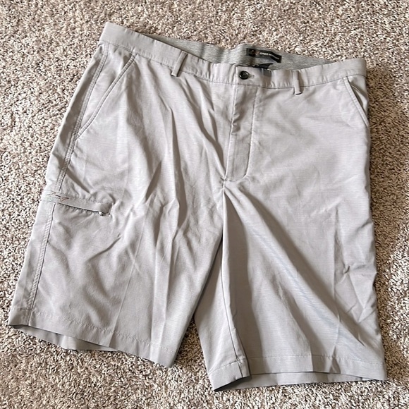 Greg Norman Collection Other - Greg Norman light Gray Shorts